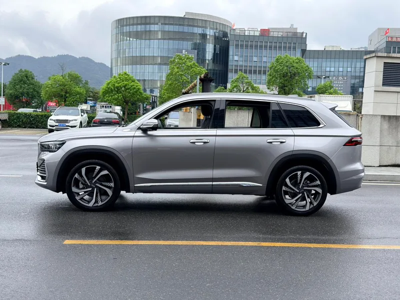 Geely Monjaro 2023 2.0TD Modelo insignia de tracción automática en dos ruedas de alta potencia exterior foto 7 Geely Monjaro 2023 2.0TD Modelo insignia de tracción automática en dos ruedas de alta potencia exterior foto 7