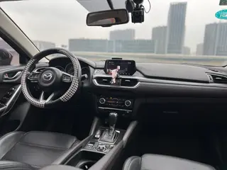 Mazda Atenza 2018 2.0L Edición Deluxe Blue Sky País V interior foto 15