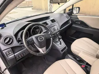 Mazda 5 2013 2.0L Automatic Luxury Model exterior photo 5 Mazda 5 2013 2.0L Automatic Luxury Model exterior photo 5