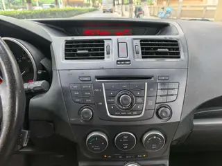 Mazda 5 2013 2.0L Automatic Luxury Model interior photo 13 Mazda 5 2013 2.0L Automatic Luxury Model interior photo 13