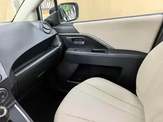 Mazda 5 2013 2.0L Automatic Luxury Model interior photo 16 Mazda 5 2013 2.0L Automatic Luxury Model interior photo 16