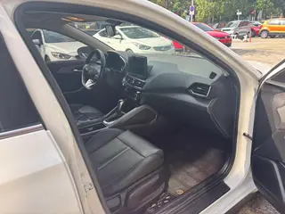 Hyundai Lafesta 2019 280TGDi Edición Smart Speed País VI interior foto 8 Hyundai Lafesta 2019 280TGDi Edición Smart Speed País VI interior foto 8