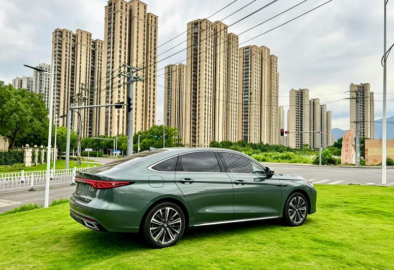 Chery Arrizo 8 PRO 2025 1.6T DCT Luxury type+ exterior photo 4 Chery Arrizo 8 PRO 2025 1.6T DCT Luxury type+ exterior photo 4