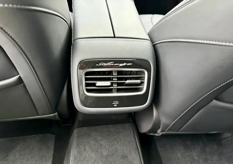 Chery Arrizo 8 PRO 2025 1.6T DCT Luxury type+ interior photo 10 Chery Arrizo 8 PRO 2025 1.6T DCT Luxury type+ interior photo 10