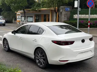 Mazda Mazda3 Axela 2021 2.0L Automatic quality dazzle version interior photo 9 Mazda Mazda3 Axela 2021 2.0L Automatic quality dazzle version interior photo 9