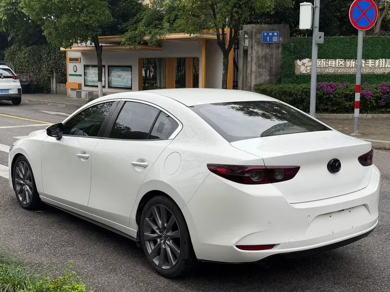 Mazda Mazda3 Axela 2021 2.0L Automatic quality dazzle version interior photo 9 Mazda Mazda3 Axela 2021 2.0L Automatic quality dazzle version interior photo 9