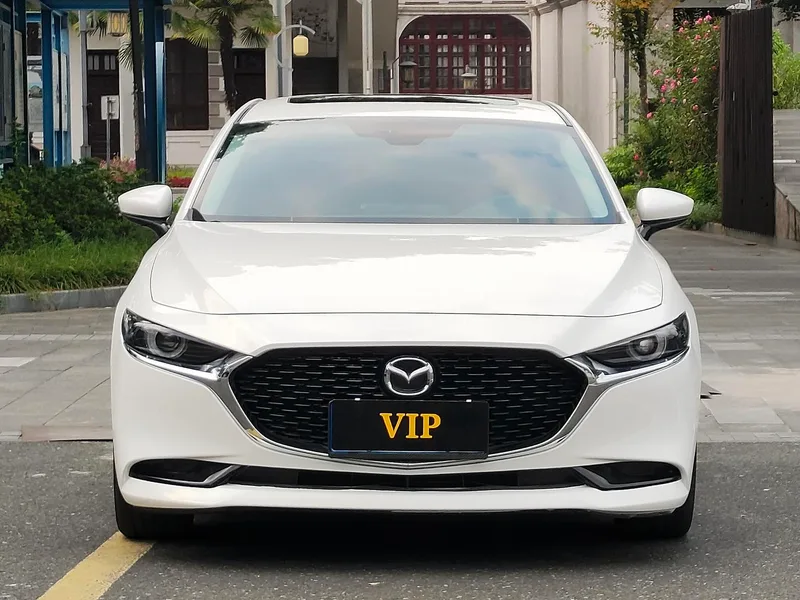Mazda Mazda3 Axela 2021 2.0L Automatic quality elegant version exterior photo 2 Mazda Mazda3 Axela 2021 2.0L Automatic quality elegant version exterior photo 2