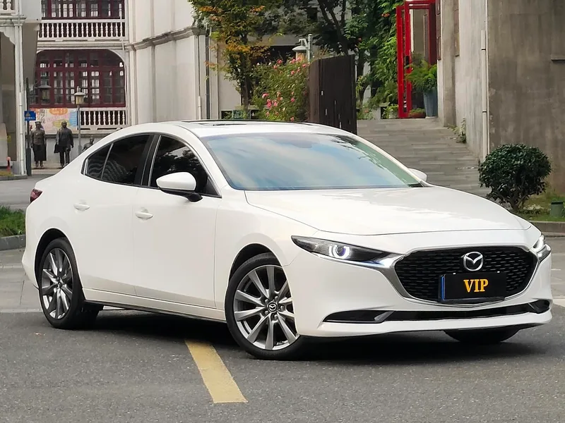 Mazda Mazda3 Axela 2021 2.0L Automatic quality elegant version exterior photo 3 Mazda Mazda3 Axela 2021 2.0L Automatic quality elegant version exterior photo 3
