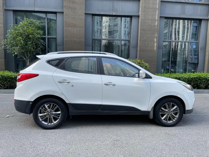 Hyundai ix35 2013 2.0L Tipo inteligente de tracción automática en dos ruedas GLS País IV exterior foto 3