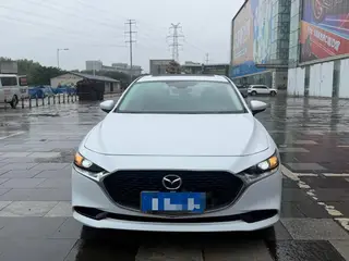 Mazda Mazda3 Axela 2021 2.0L Versión de calidad automática exterior foto 2 Mazda Mazda3 Axela 2021 2.0L Versión de calidad automática exterior foto 2