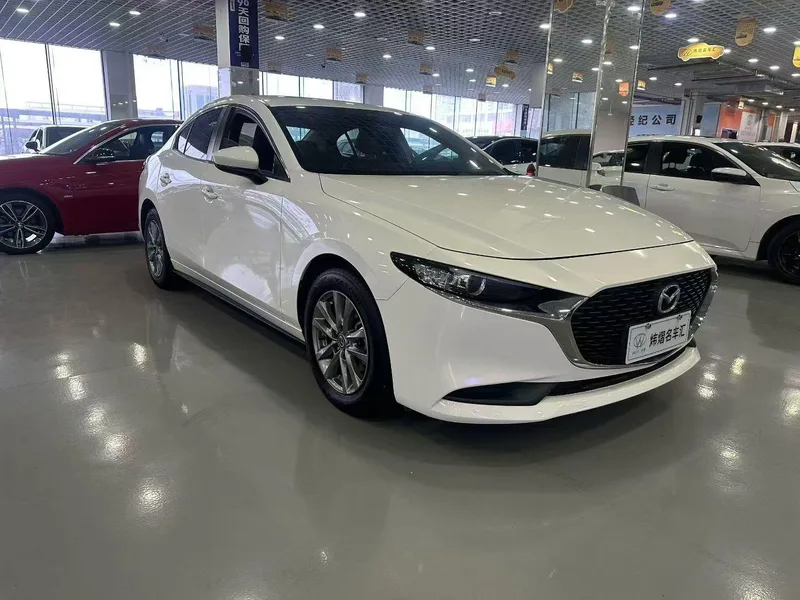 Mazda Mazda3 Axela 2020 1.5L Versión de calidad automática exterior foto 3 Mazda Mazda3 Axela 2020 1.5L Versión de calidad automática exterior foto 3