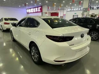 Mazda Mazda3 Axela 2020 1.5L Versión de calidad automática interior foto 7 Mazda Mazda3 Axela 2020 1.5L Versión de calidad automática interior foto 7