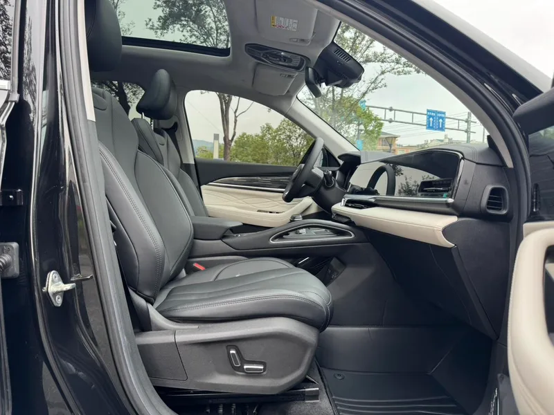 Geely Monjaro 2023 2.0TD High-power automatic two-drive flagship type interior photo 17 Geely Monjaro 2023 2.0TD High-power automatic two-drive flagship type interior photo 17