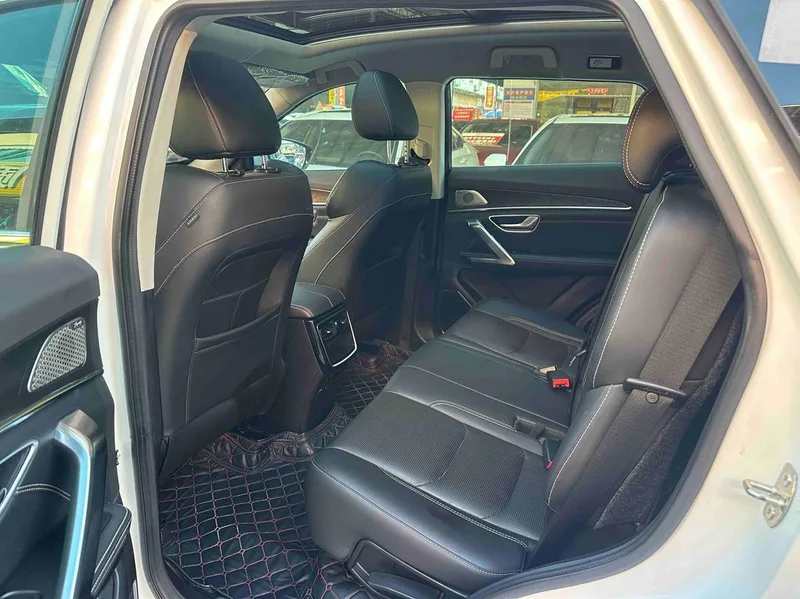 Jetour X70 PLUS 2021 1.6T DCT star 7 seat interior photo 8 Jetour X70 PLUS 2021 1.6T DCT star 7 seat interior photo 8