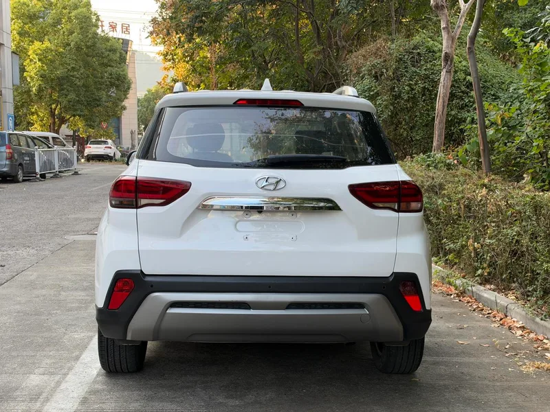 Hyundai ix35 2019 2.0L Automatique à deux roues motrices Version de plaisir État VI extérieur photo 3 Hyundai ix35 2019 2.0L Automatique à deux roues motrices Version de plaisir État VI extérieur photo 3