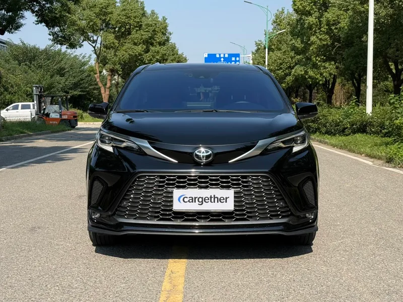 Toyota Granvia 2024 Intelligent electric hybrid double engine 2.5L Two-wheel drive luxury edition exterior photo 2 Toyota Granvia 2024 Intelligent electric hybrid double engine 2.5L Two-wheel drive luxury edition exterior photo 2