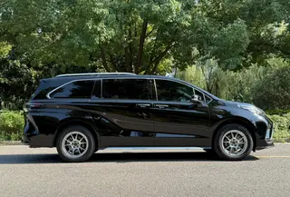 Toyota Granvia 2024 Intelligent electric hybrid double engine 2.5L Two-wheel drive luxury edition exterior photo 5 Toyota Granvia 2024 Intelligent electric hybrid double engine 2.5L Two-wheel drive luxury edition exterior photo 5