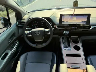 Toyota Granvia 2024 Intelligent electric hybrid double engine 2.5L Two-wheel drive luxury edition interior photo 16 Toyota Granvia 2024 Intelligent electric hybrid double engine 2.5L Two-wheel drive luxury edition interior photo 16