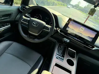 Toyota Granvia 2024 Intelligent electric hybrid double engine 2.5L Two-wheel drive luxury edition interior photo 17 Toyota Granvia 2024 Intelligent electric hybrid double engine 2.5L Two-wheel drive luxury edition interior photo 17
