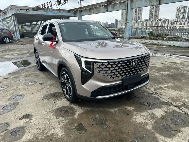 Changan CS55 PLUS 2026 Fourth generation New Blue Whale 1.5T Tianshu Honorable Type exterior photo 2 Changan CS55 PLUS 2026 Fourth generation New Blue Whale 1.5T Tianshu Honorable Type exterior photo 2