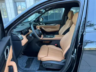 Geely Boyue L 2026 Четвертое поколение 1.5TD DCT Маленькая версия синего света экстерьер фото 4 Geely Boyue L 2026 Четвертое поколение 1.5TD DCT Маленькая версия синего света экстерьер фото 4