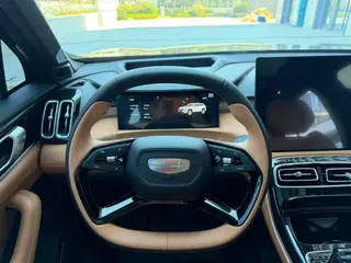 Geely Boyue L 2026 Четвертое поколение 1.5TD DCT Маленькая версия синего света интерьер фото 12 Geely Boyue L 2026 Четвертое поколение 1.5TD DCT Маленькая версия синего света интерьер фото 12