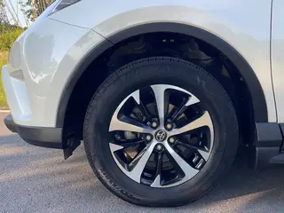 Toyota RAV4 2018 2.0L CVT Two-drive fashion X version exterior photo 3 Toyota RAV4 2018 2.0L CVT Two-drive fashion X version exterior photo 3