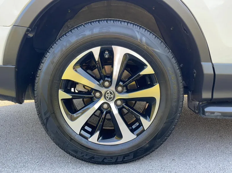 Toyota RAV4 2018 2.0L CVT Two-drive fashion X version exterior photo 6 Toyota RAV4 2018 2.0L CVT Two-drive fashion X version exterior photo 6