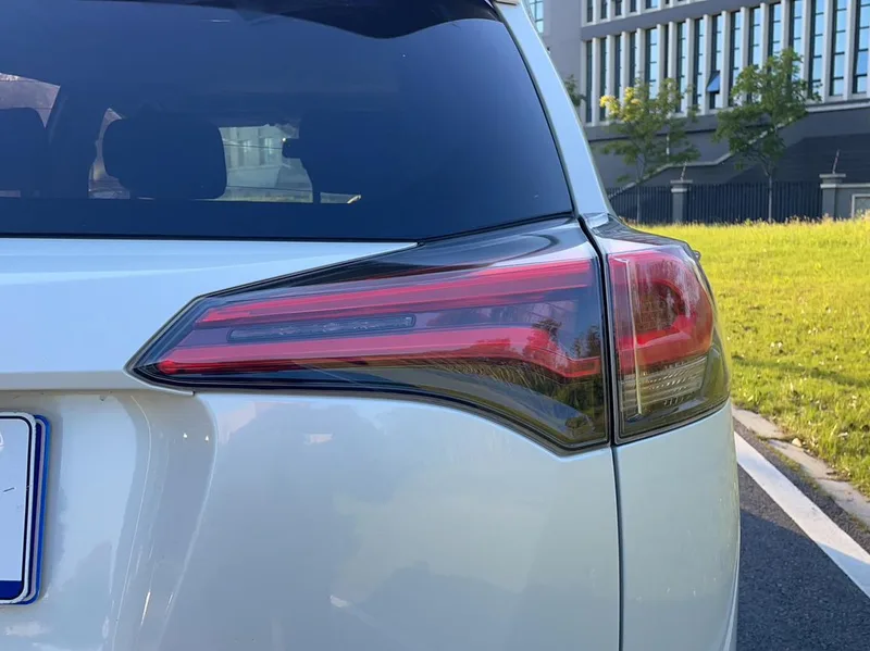 Toyota RAV4 2018 2.0L CVT Two-drive fashion X version exterior photo 7 Toyota RAV4 2018 2.0L CVT Two-drive fashion X version exterior photo 7