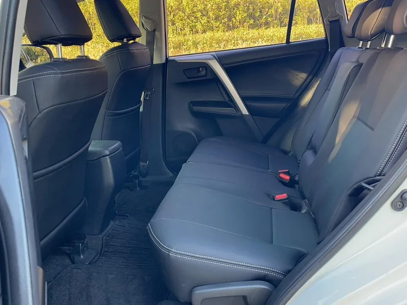 Toyota RAV4 2018 2.0L CVT Two-drive fashion X version interior photo 11 Toyota RAV4 2018 2.0L CVT Two-drive fashion X version interior photo 11