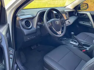 Toyota RAV4 2018 2.0L CVT Two-drive fashion X version interior photo 14 Toyota RAV4 2018 2.0L CVT Two-drive fashion X version interior photo 14