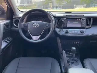 Toyota RAV4 2018 2.0L CVT Two-drive fashion X version interior photo 20 Toyota RAV4 2018 2.0L CVT Two-drive fashion X version interior photo 20