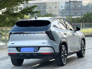 Geely Boyue L 2025 Fourth generation 1.5TD DCT Brocade beauty exterior photo 2 Geely Boyue L 2025 Fourth generation 1.5TD DCT Brocade beauty exterior photo 2