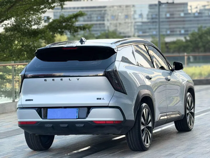 Geely Boyue L 2025 Fourth generation 1.5TD DCT Brocade beauty exterior photo 2 Geely Boyue L 2025 Fourth generation 1.5TD DCT Brocade beauty exterior photo 2