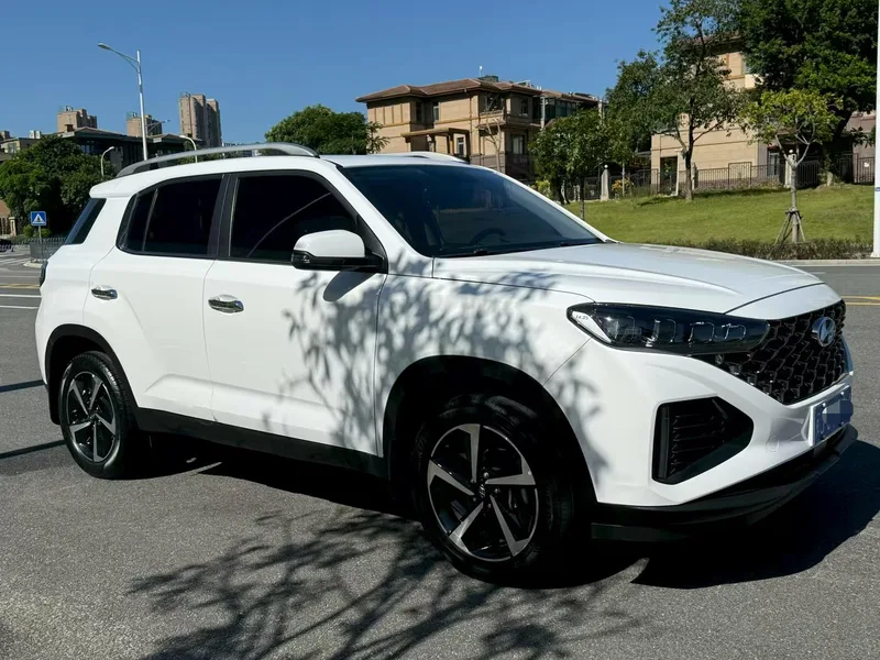 Hyundai ix35 2021 2.0L Versión líder de tracción automática en dos ruedas GLS exterior foto 3 Hyundai ix35 2021 2.0L Versión líder de tracción automática en dos ruedas GLS exterior foto 3