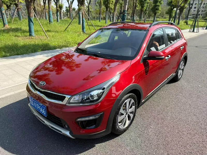 Kia KX CROSS 2017 1.4L Automatique GLS extérieur photo 1 Kia KX CROSS 2017 1.4L Automatique GLS extérieur photo 1