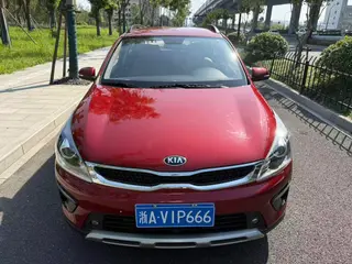 Kia KX CROSS 2017 1.4L Automatique GLS extérieur photo 2 Kia KX CROSS 2017 1.4L Automatique GLS extérieur photo 2