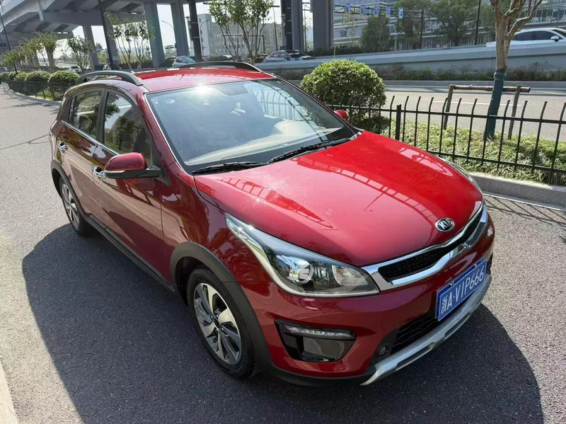 Kia KX CROSS 2017 1.4L Automatique GLS extérieur photo 3 Kia KX CROSS 2017 1.4L Automatique GLS extérieur photo 3