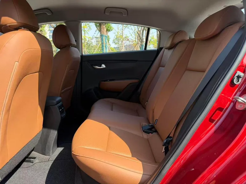 Kia KX CROSS 2017 1.4L Automatique GLS intérieur photo 12 Kia KX CROSS 2017 1.4L Automatique GLS intérieur photo 12