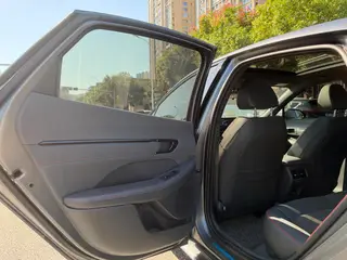 Hyundai Sonata 2024 2.0T N Line Pro interior foto 15 Hyundai Sonata 2024 2.0T N Line Pro interior foto 15