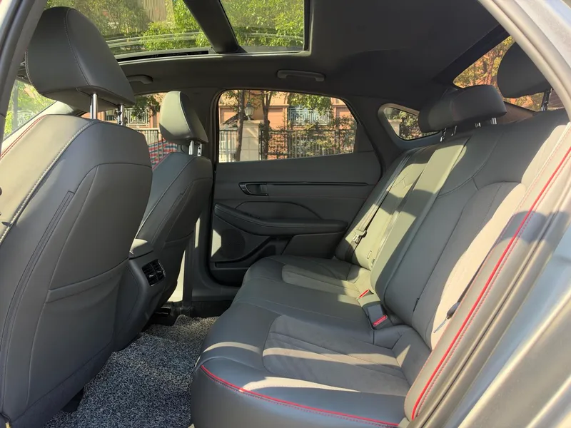Hyundai Sonata 2024 2.0T N Line Pro interior foto 16 Hyundai Sonata 2024 2.0T N Line Pro interior foto 16