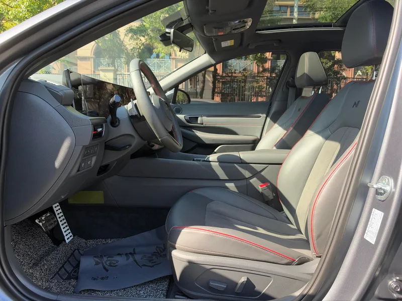 Hyundai Sonata 2024 2.0T N Line Pro interior foto 17 Hyundai Sonata 2024 2.0T N Line Pro interior foto 17