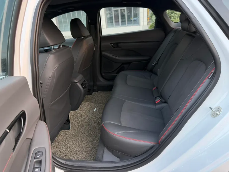 Hyundai Sonata 2024 2.0T N Line Max interior foto 16