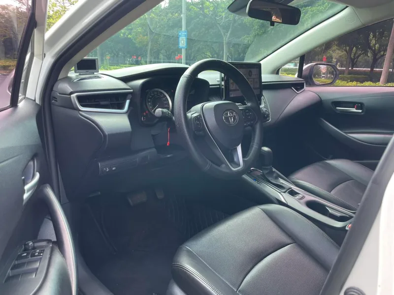 Toyota Corolla 2021 1.2T S-CVT Version avant-gardiste intérieur photo 14 Toyota Corolla 2021 1.2T S-CVT Version avant-gardiste intérieur photo 14