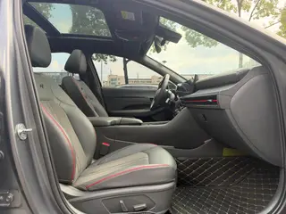 Hyundai Sonata 2024 2.0T N Line Max интерьер фото 16 Hyundai Sonata 2024 2.0T N Line Max интерьер фото 16