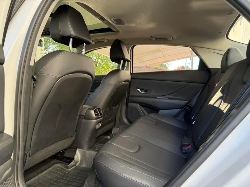 Hyundai Elantra 2023 1.5L CVT GLX Elite Edition interior photo 10 Hyundai Elantra 2023 1.5L CVT GLX Elite Edition interior photo 10