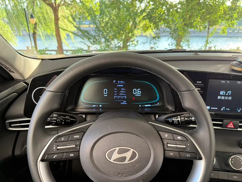 Hyundai Elantra 2023 1.5L CVT GLX Elite Edition interior photo 14 Hyundai Elantra 2023 1.5L CVT GLX Elite Edition interior photo 14