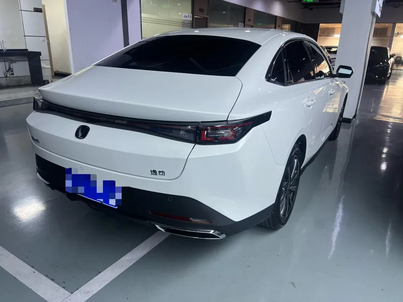 Changan Eado 2025 1.5T DCT 500Bar Premium Trim interior photo 10 Changan Eado 2025 1.5T DCT 500Bar Premium Trim interior photo 10
