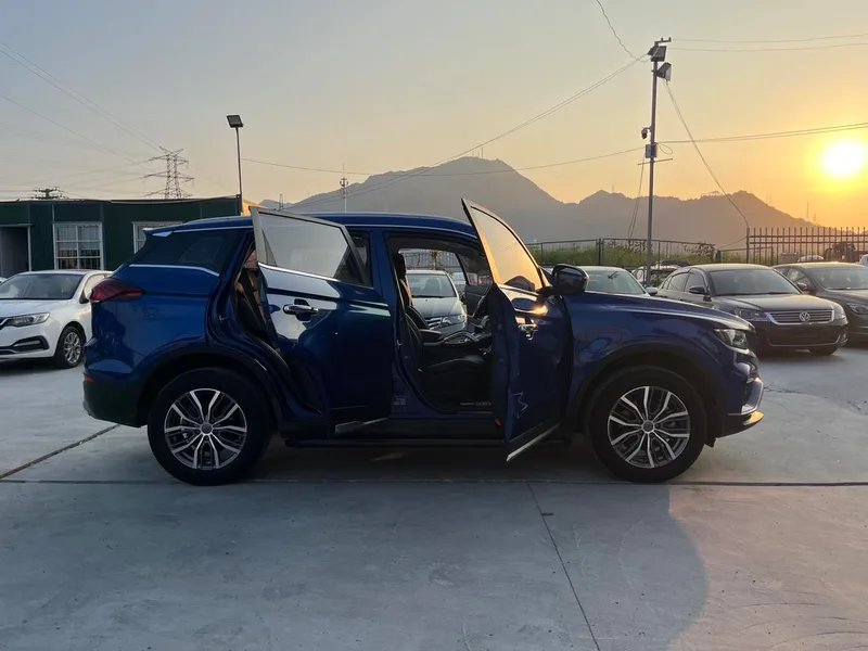 Geely Boyue 2020 1.8TD DCT Мудрость PRO интерьер фото 12