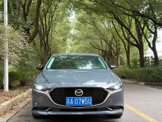 Mazda Mazda3 Axela 2023 2.0L Автоматическая качественная версия экстерьер фото 2